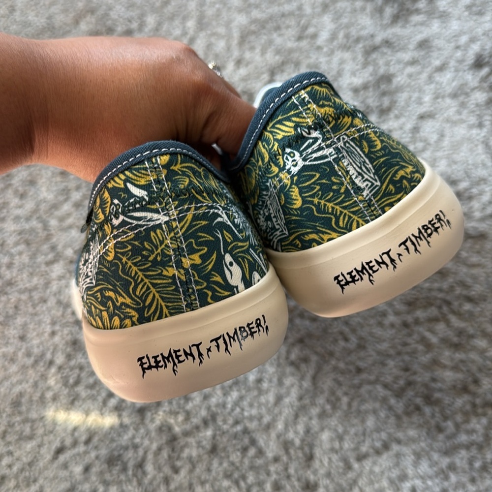 Element Passiph Floral Snake Rabbit trunk Patterned Sneakers with White Laces - Picture 6 of 11